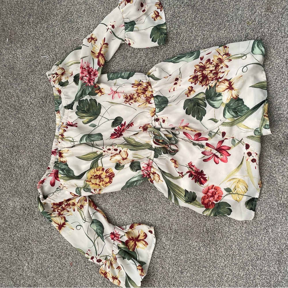 Fashion nova Belize tropical romper - Picture 5 of 5